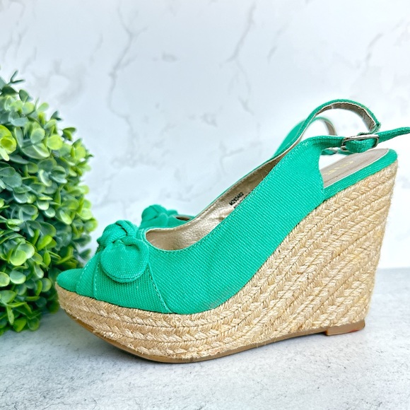 “Me Too” vintage Heels Kelly  green open toe wedges - Picture 2 of 4